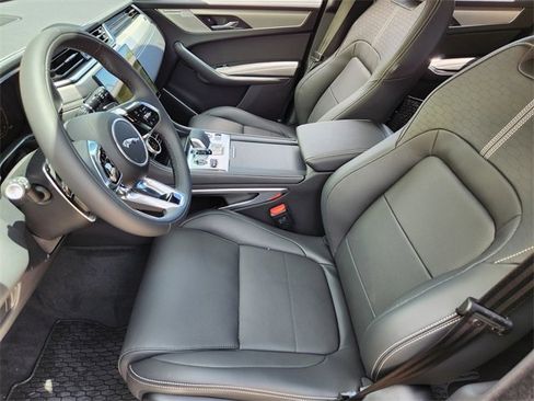 Used 2026 Jaguar F-PACE R-Dynamic S image 10