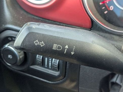 Used 2022 Jeep Wrangler Unlimited Rubicon w/ Cold Weather Group image 21