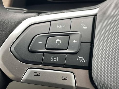 New 2026 Volkswagen Atlas SE FWD image 23