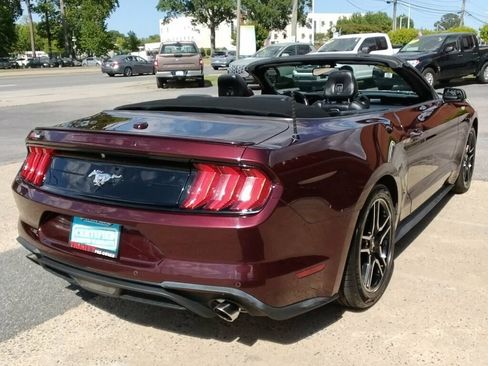 Used 2018 Ford Mustang Premium RWD image 4