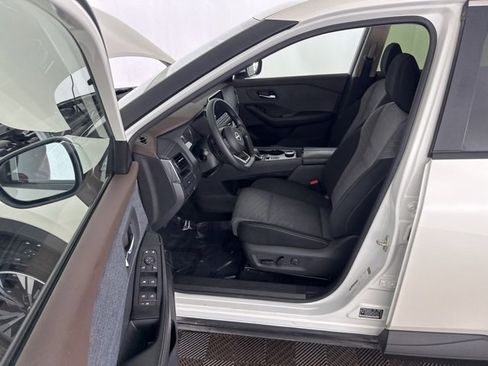 Certified 2023 Nissan Rogue SV image 21