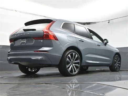 Certified 2023 Volvo XC60 B5 Ultimate image 40