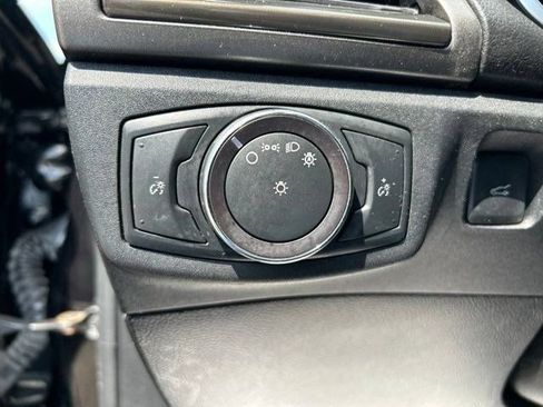 Used 2019 Ford Fusion SEL FWD image 17