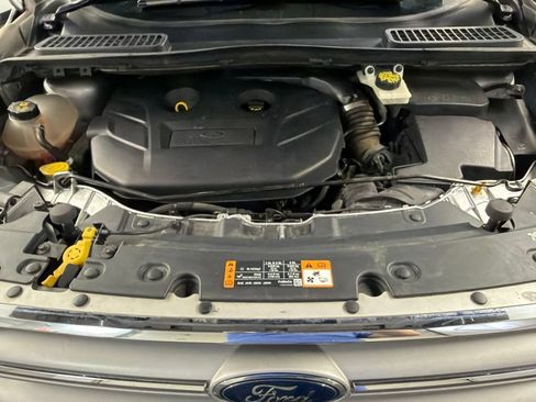 Certified 2019 Ford Escape Titanium AWD/4WD image 37