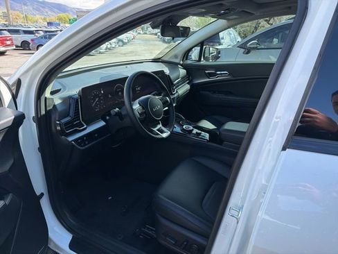 Certified 2025 Kia Sportage SX Prestige image 11