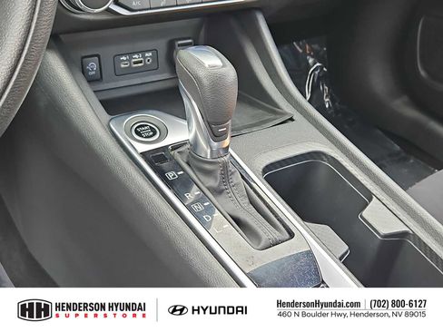 Used 2024 Nissan Sentra SV FWD image 31