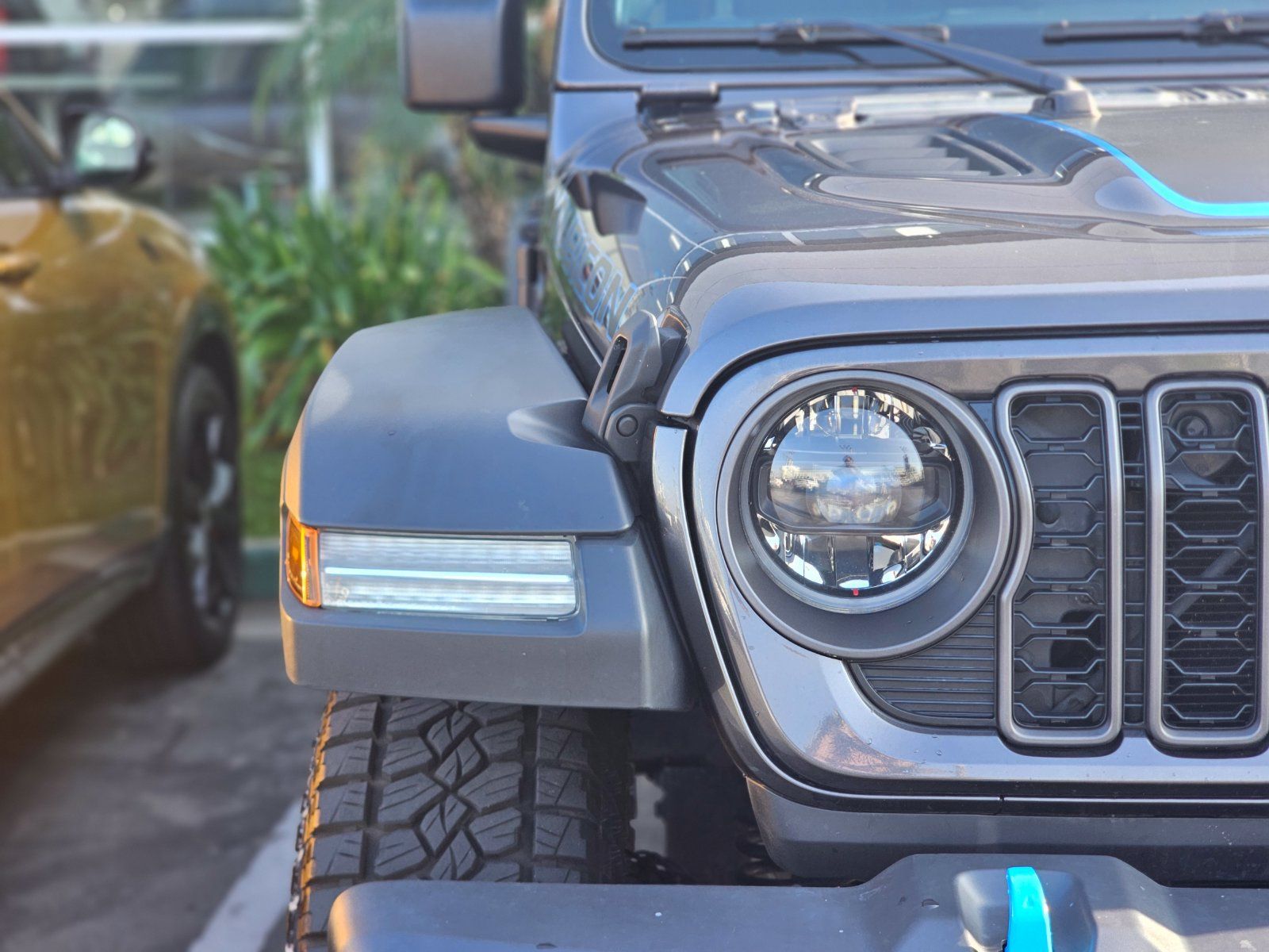 Used 2024 Jeep Wrangler Unlimited Rubicon 4xe AWD/4WD image 3