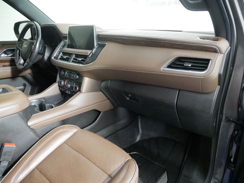 Used 2021 Chevrolet Tahoe High Country w/ Premium Package AWD/4WD image 19