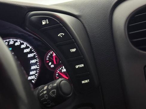 Used 2006 Chevrolet Corvette Coupe w/ Preferred Equipment Group image 31