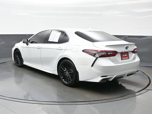 Used 2022 Toyota Camry XSE w/ Cold Weather Package FWD image 4