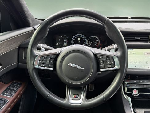 Used 2019 Jaguar XF S AWD/4WD image 11