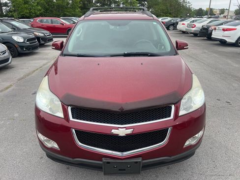 Used 2010 Chevrolet Traverse LT AWD/4WD image 2