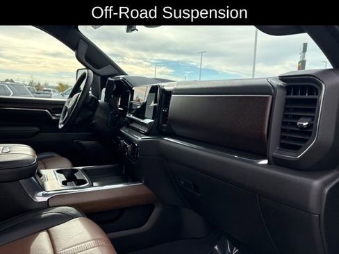 Certified 2024 Chevrolet Silverado 2500 High Country w/ High Country Premium Package image 25