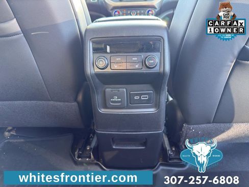 Used 2021 GMC Acadia Denali w/ Denali Technology Package image 12