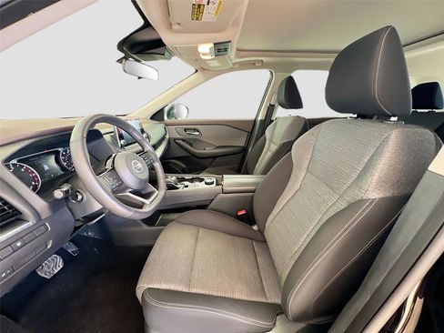 Used 2021 Nissan Rogue SV image 23