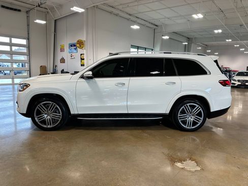 Used 2021 Mercedes-Benz GLS 450 4MATIC image 4