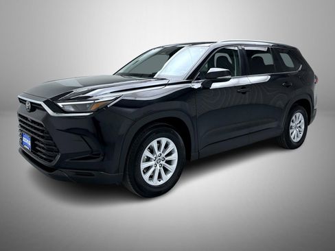 Used 2025 Toyota Grand Highlander AWD image 1