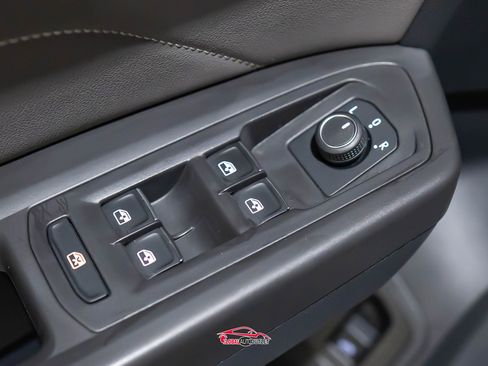 Used 2022 Volkswagen Atlas SE image 40