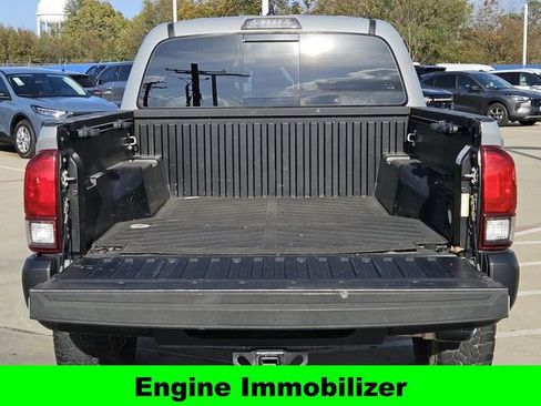 Used 2019 Toyota Tacoma TRD Off-Road image 13