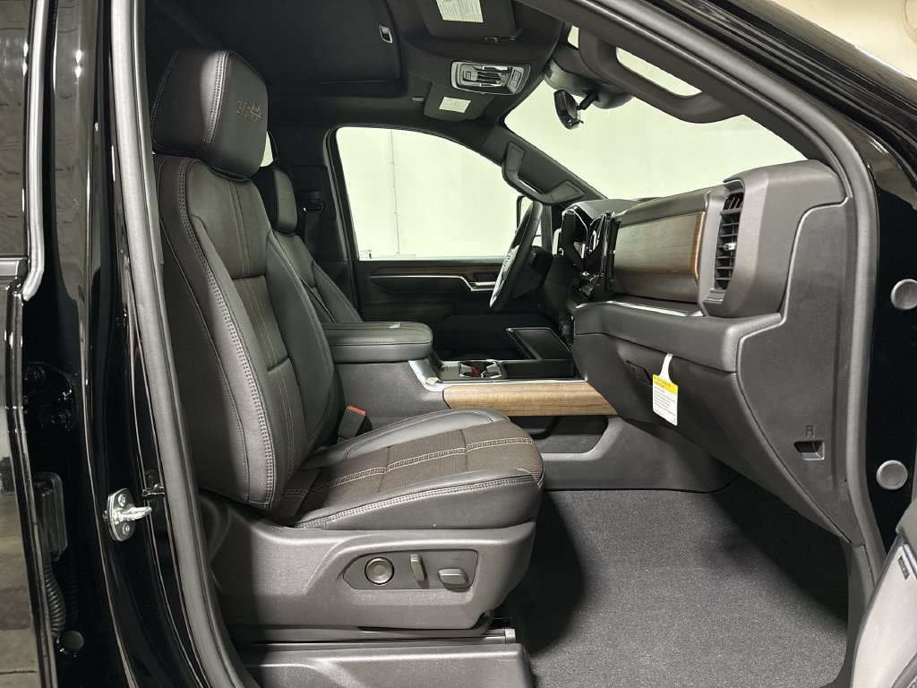New 2026 Chevrolet Silverado 2500 High Country w/ High Country Premium Package AWD/4WD image 23