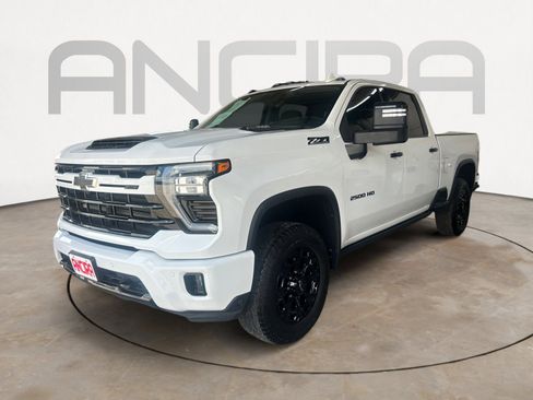Used 2024 Chevrolet Silverado 2500 LTZ w/ LTZ Plus Package AWD/4WD image 4