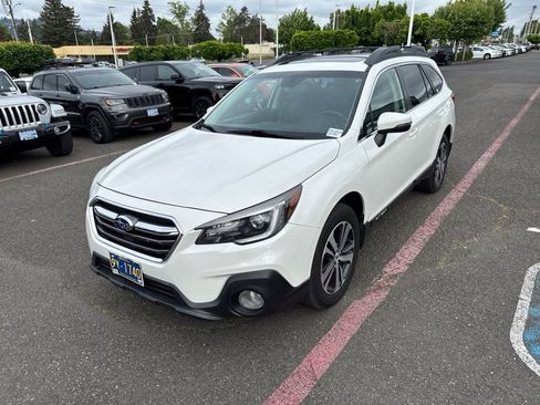 Used 2018 Subaru Outback 2.5i Limited AWD/4WD image 3