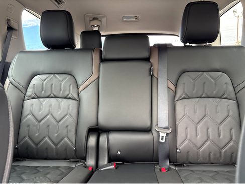 New 2026 Nissan Pathfinder Platinum image 24