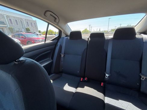 Used 2025 Nissan Versa SV FWD image 37