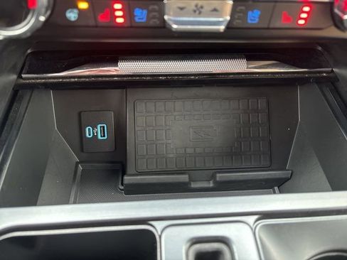 Certified 2022 Ford F150 Lariat w/ Equipment Group 502A High image 23