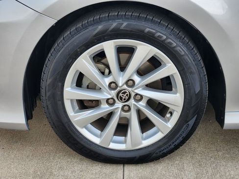 Used 2023 Toyota Camry LE FWD image 10
