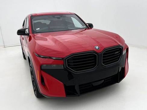 Used 2023 BMW XM AWD/4WD image 3
