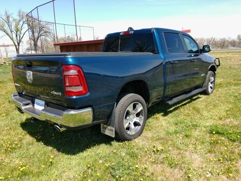 Used 2024 RAM 1500 Laramie AWD/4WD image 8