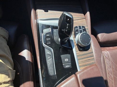 Used 2018 BMW 540i xDrive AWD/4WD image 37