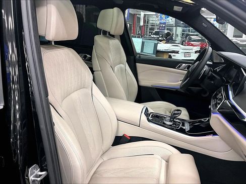 Used 2023 BMW X5 M50i w/ Executive Package image 7