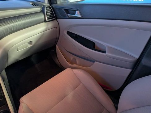 Used 2019 Hyundai Tucson Value AWD/4WD image 16