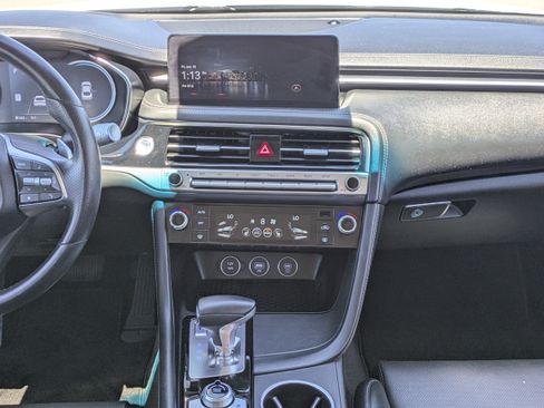 Used 2025 Genesis G70 2.5T RWD image 15
