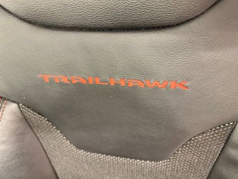 Used 2021 Jeep Compass Trailhawk image 32