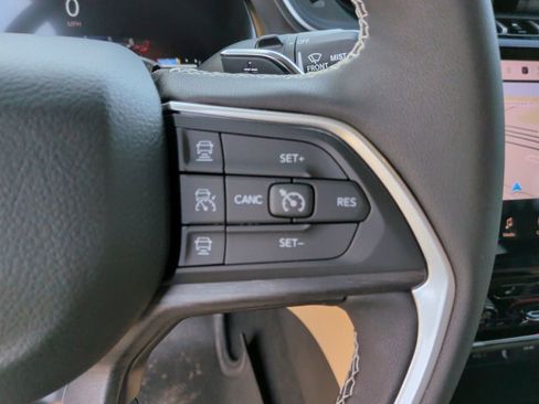 New 2025 Jeep Grand Cherokee Limited image 18