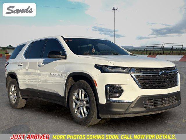 Used 2023 Chevrolet Traverse LS FWD image 1