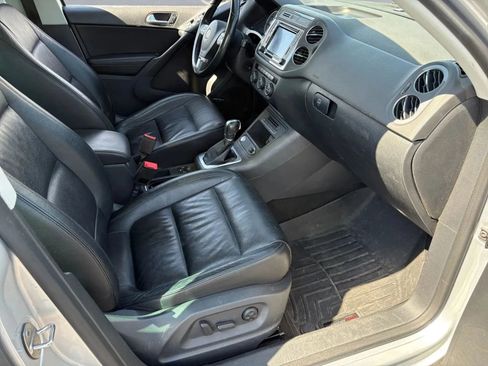 Used 2017 Volkswagen Tiguan SEL image 21