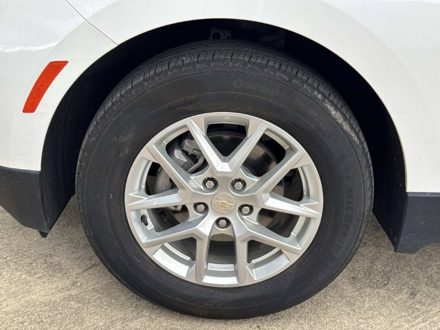 Used 2024 Chevrolet Equinox LT FWD image 4