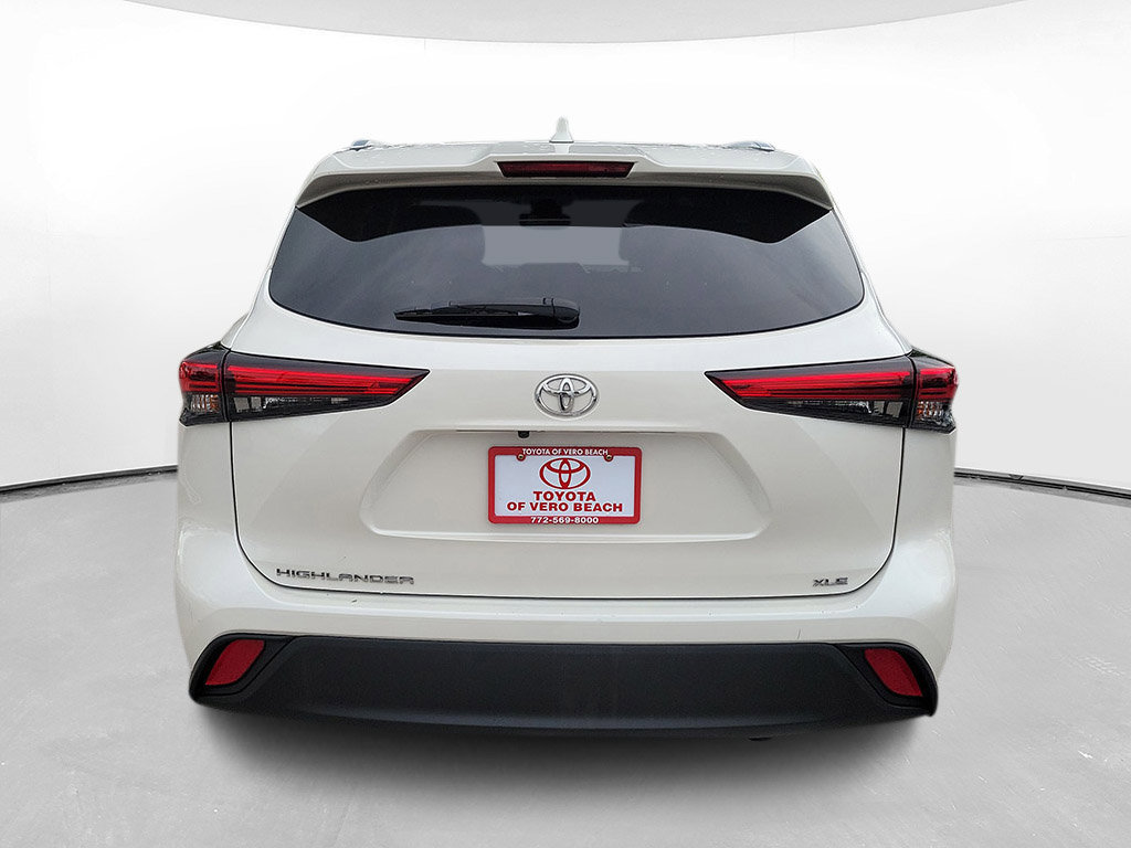 Used 2021 Toyota Highlander XLE FWD image 5