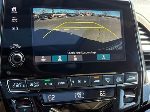 Used 2018 Honda Odyssey Elite image 12