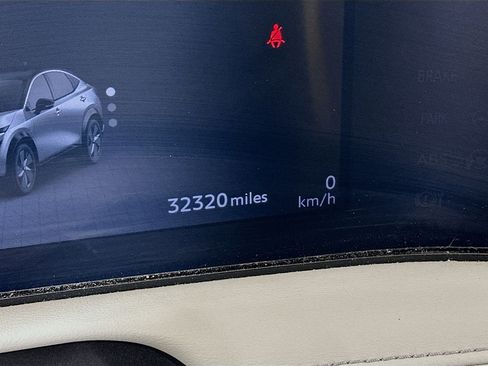 Used 2024 Nissan Ariya AWD image 19