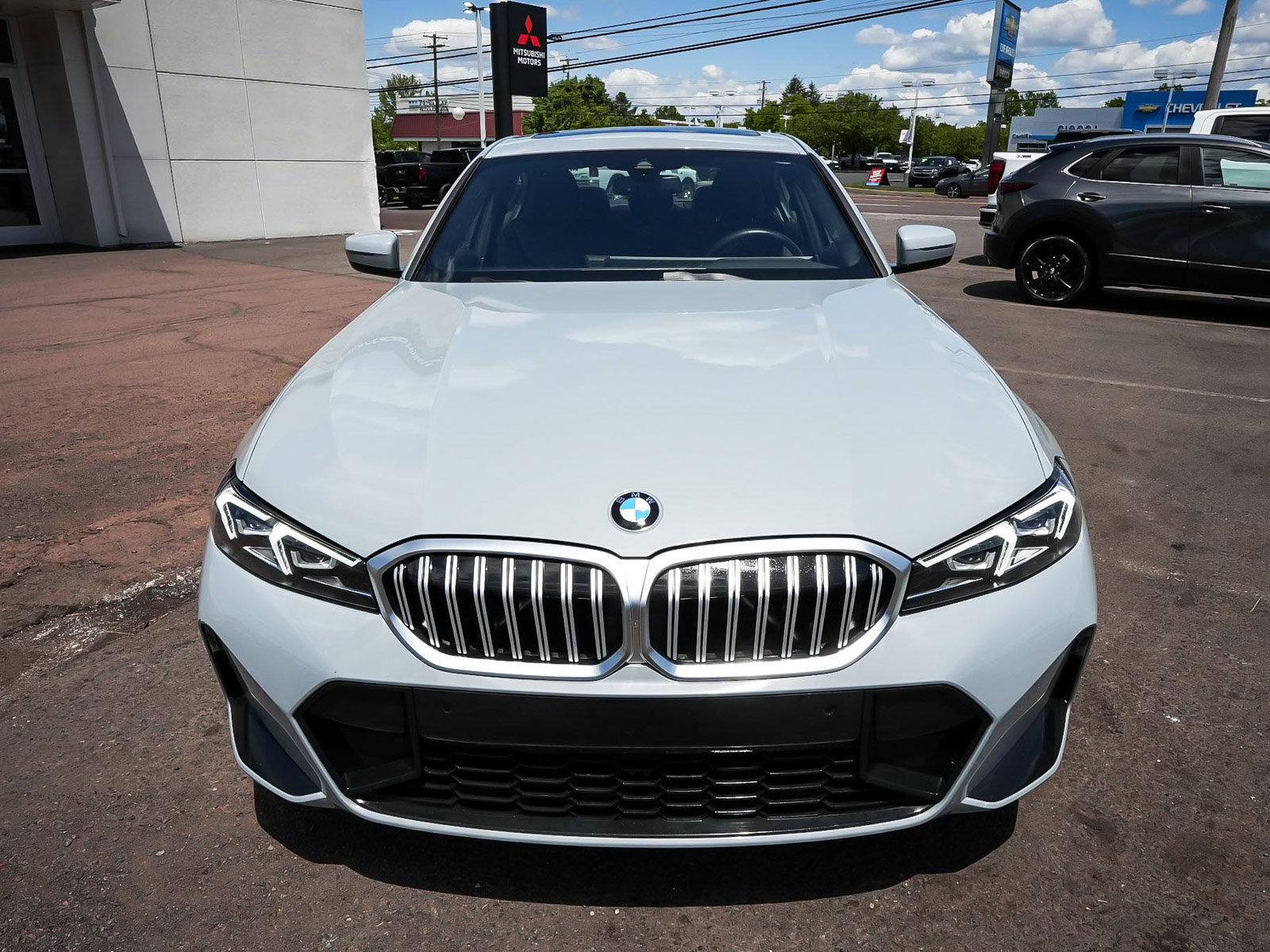 Used 2026 BMW 330i xDrive Sedan AWD/4WD image 2