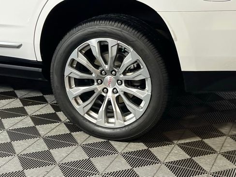 Used 2024 GMC Yukon Denali image 8