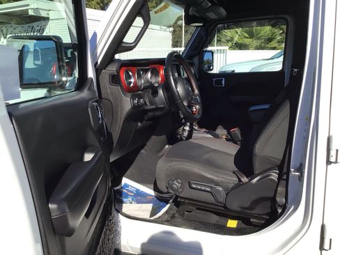 Used 2020 Jeep Gladiator Rubicon image 36