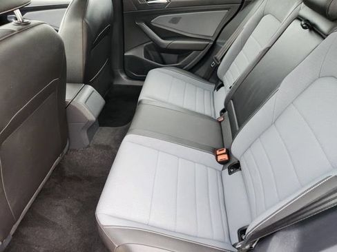Used 2025 Volkswagen Jetta SE FWD image 30