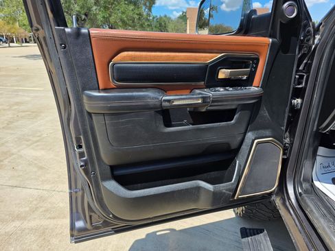 Used 2021 RAM 3500 Limited image 10