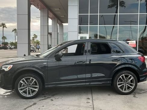 Used 2024 Audi Q3 2.0T Premium Plus w/ Premium Plus Package AWD/4WD image 3